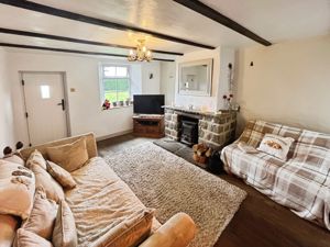 Lounge- click for photo gallery